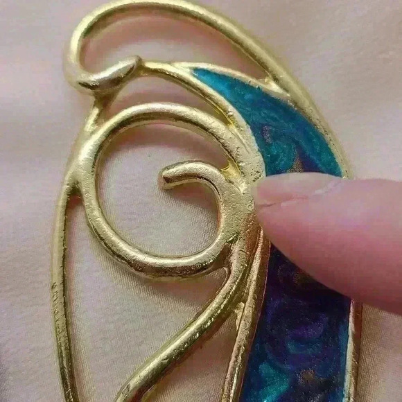 Vintage art green with Gold-toned brooches bundle - Picture 10 of 13